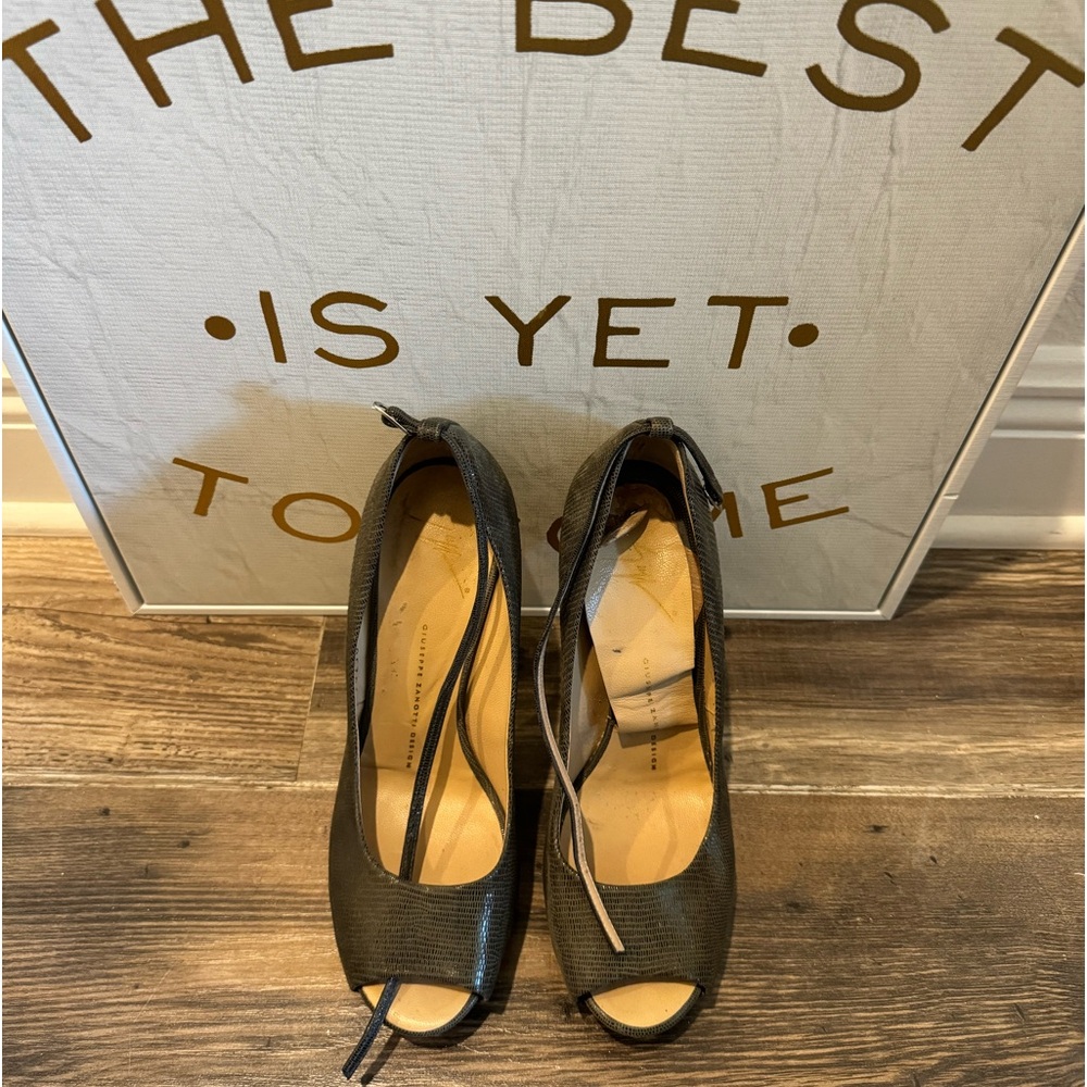 Giuseppe Olive Heel
